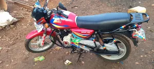 Bajaj Boxer 125 2023 Red
