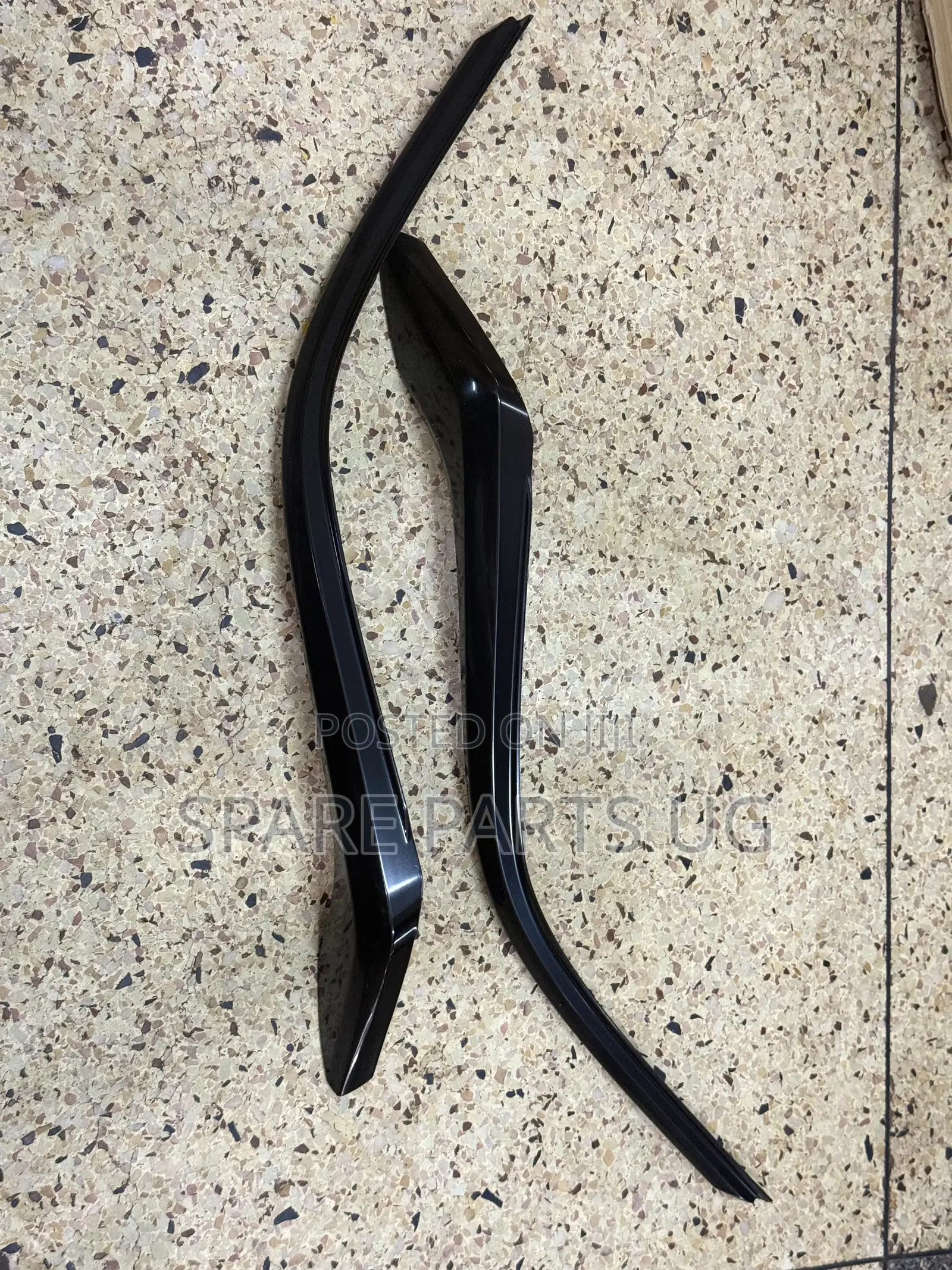 Fortuner Legender 2020 - 2024 Headlight Mouldings