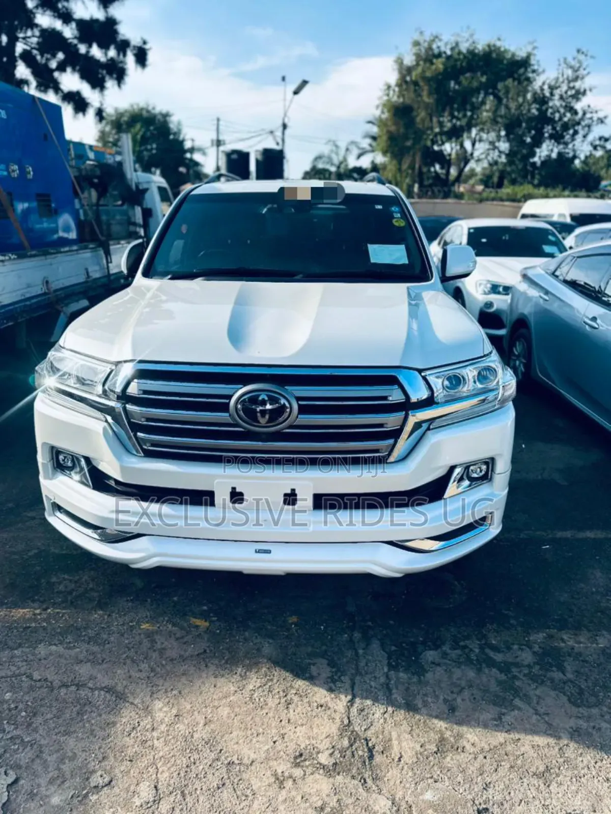 Toyota Land Cruiser Prado 2017 White