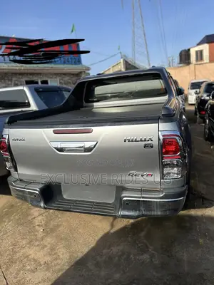 Toyota Hilux Revo Double Cab Deisel 2.4 AWD 2017 Silver