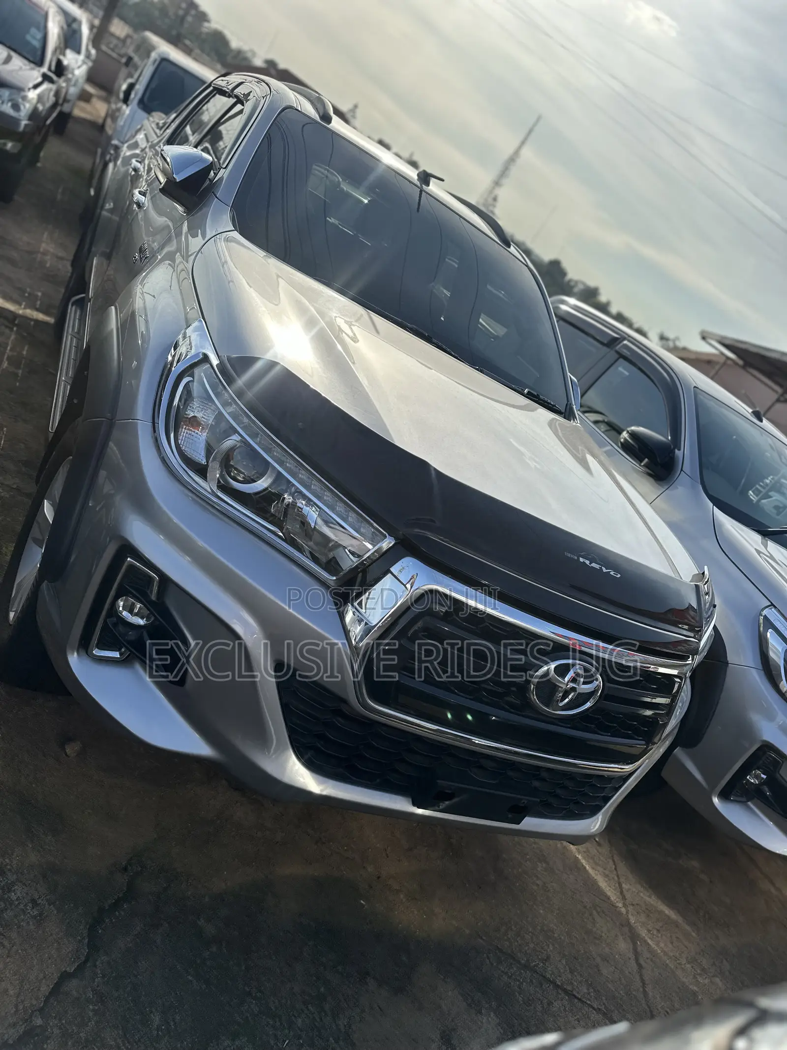 Toyota Hilux Revo Double Cab Deisel 2.4 AWD 2017 Silver