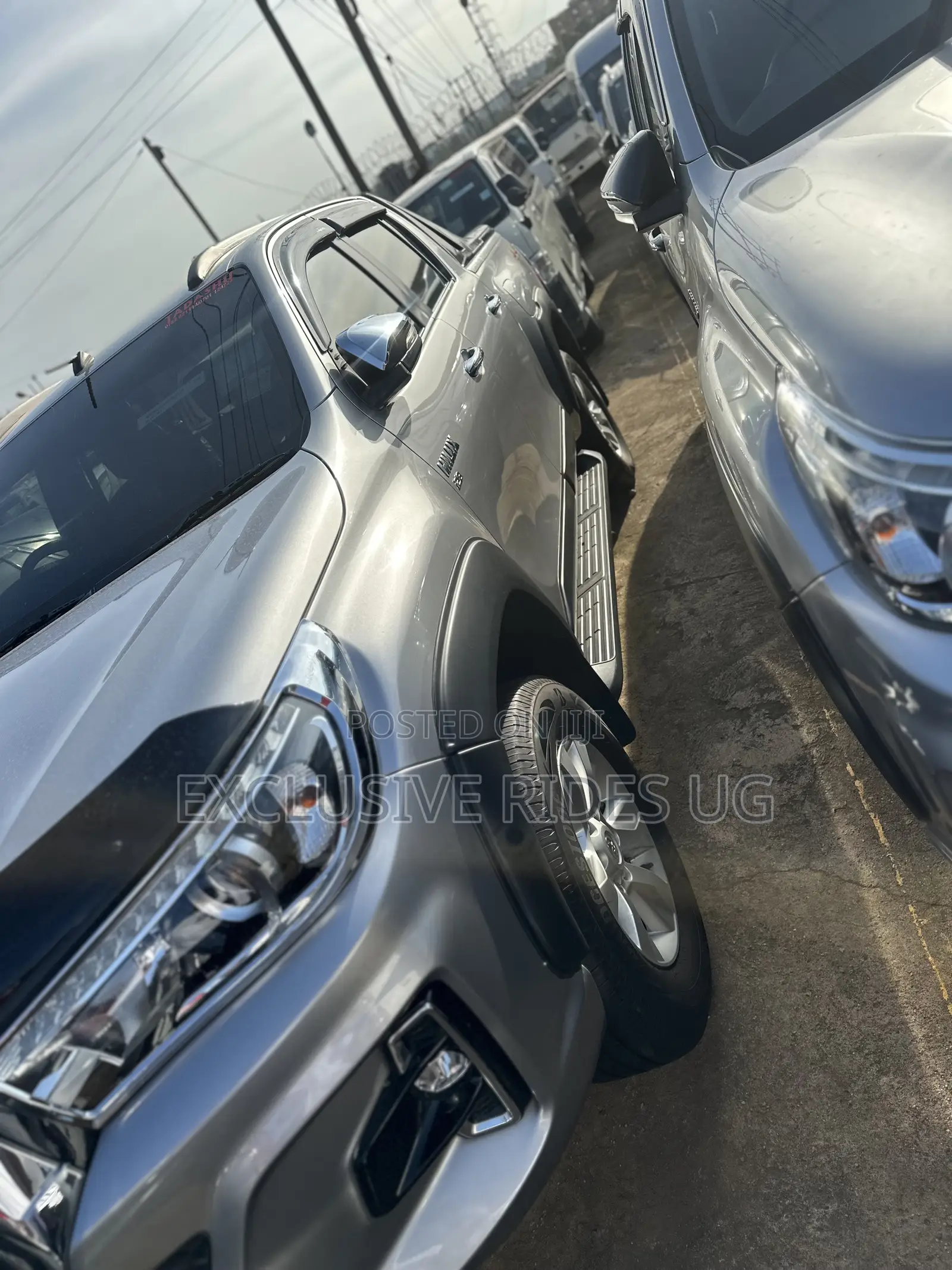 Toyota Hilux Revo Double Cab Deisel 2.4 AWD 2017 Silver