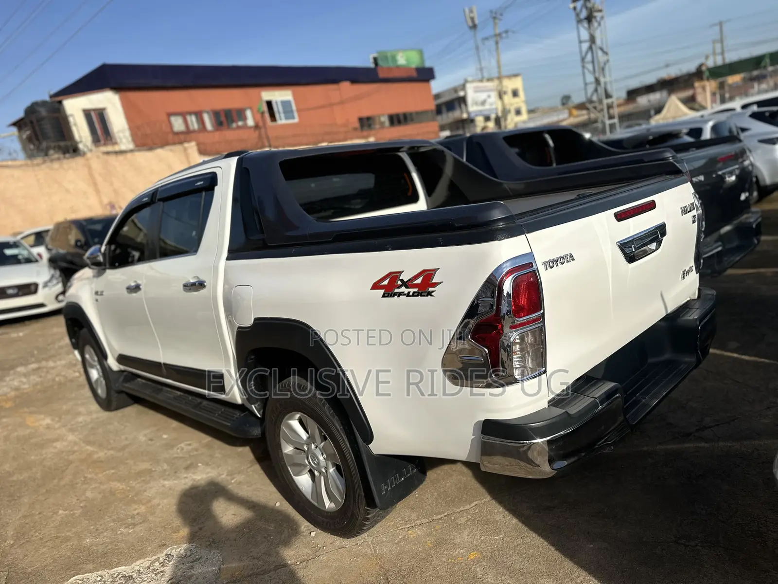 Toyota Hilux Revo Double Cab Deisel 2.4 AWD 2017 White