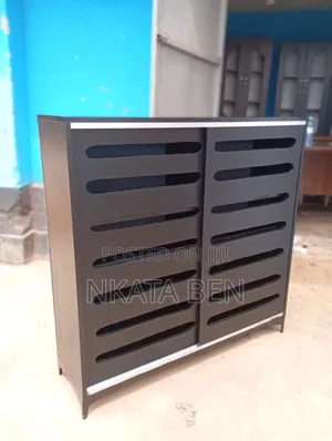 Simple Show Rack