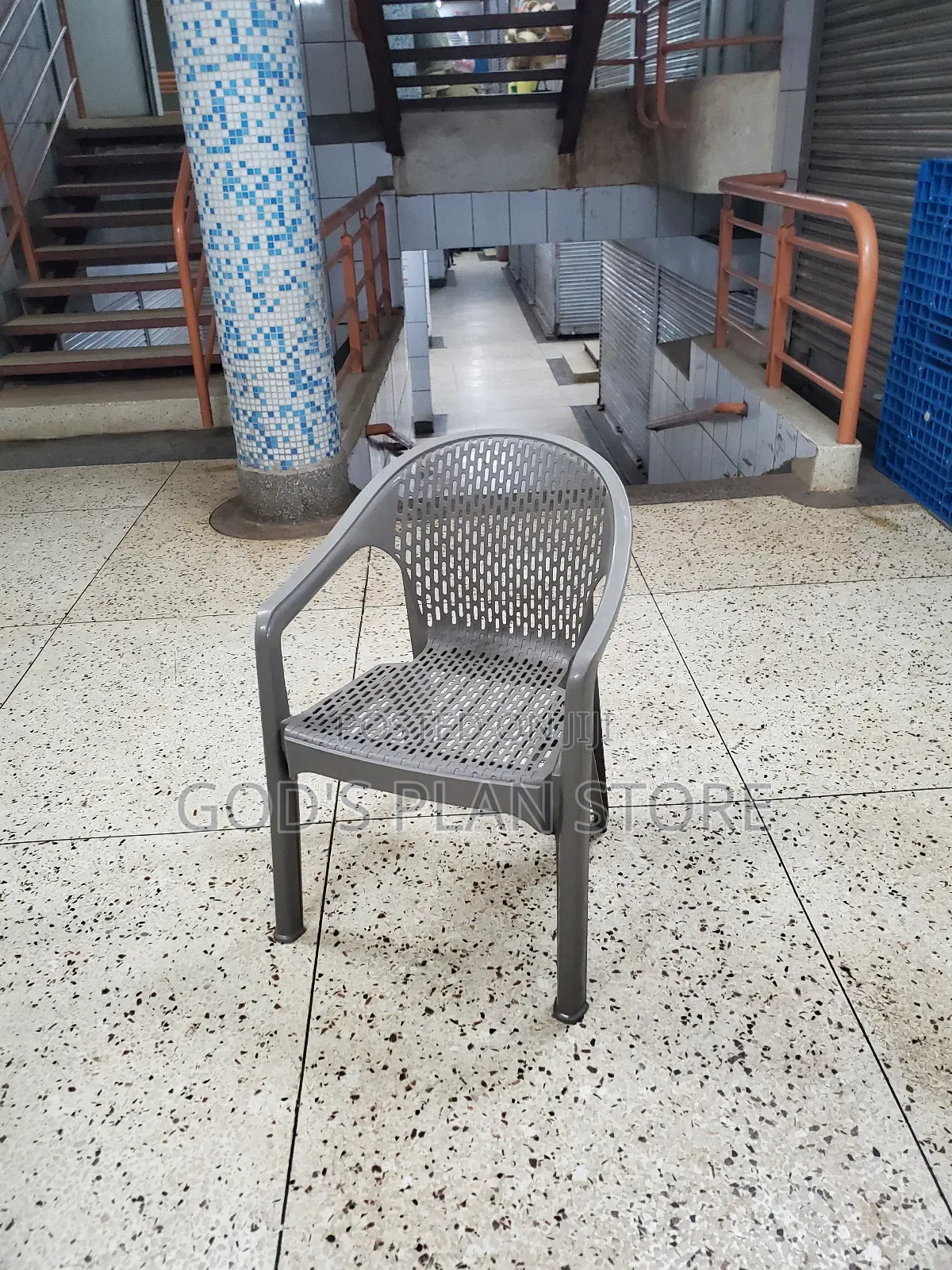 Generic Armed Plastic Chairs Plastic Chairs