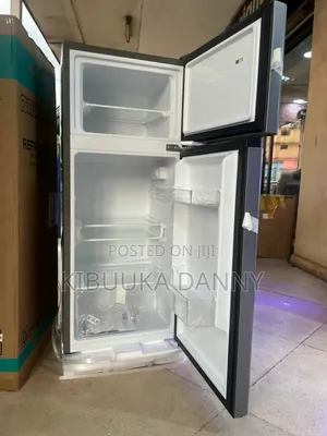 Hisence 270l Fridge