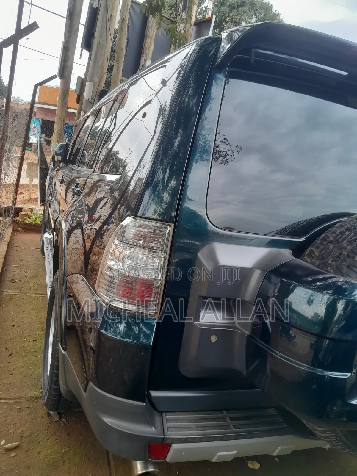 Mitsubishi Pajero 2010 Gray