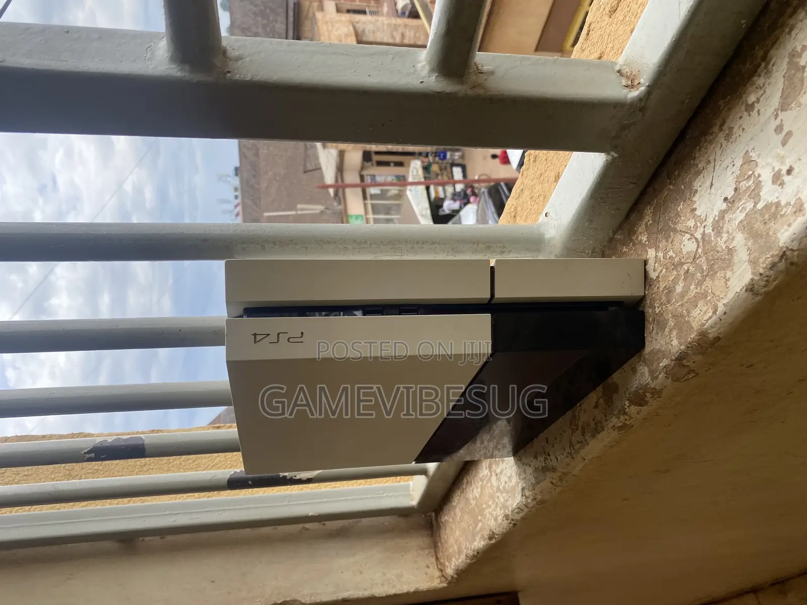 Playstation 4 Standard (White and Black)