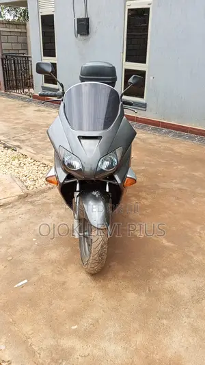 Honda Forza 2003
