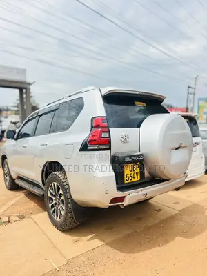 Toyota Land Cruiser Prado 2.8 2018 Silver