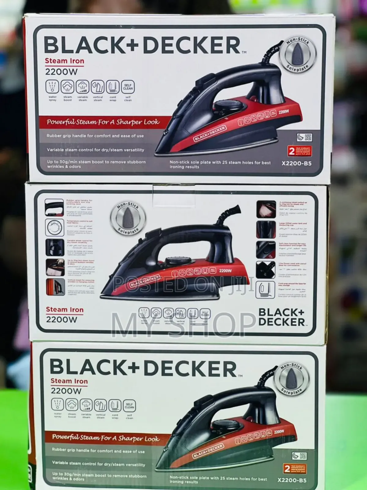 Steam Iron (Black Decker)