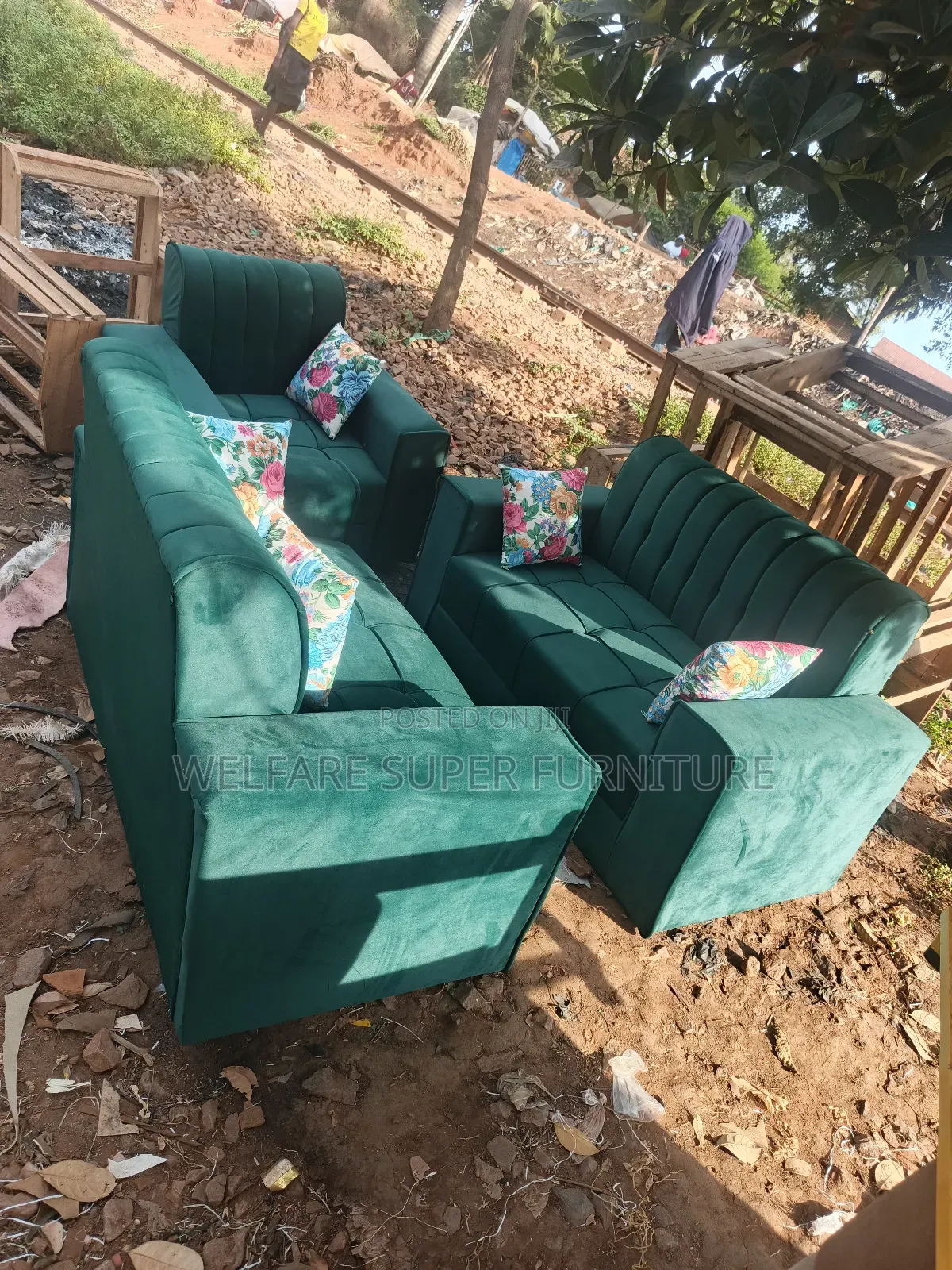 5seater Sofer Available in Green Colur