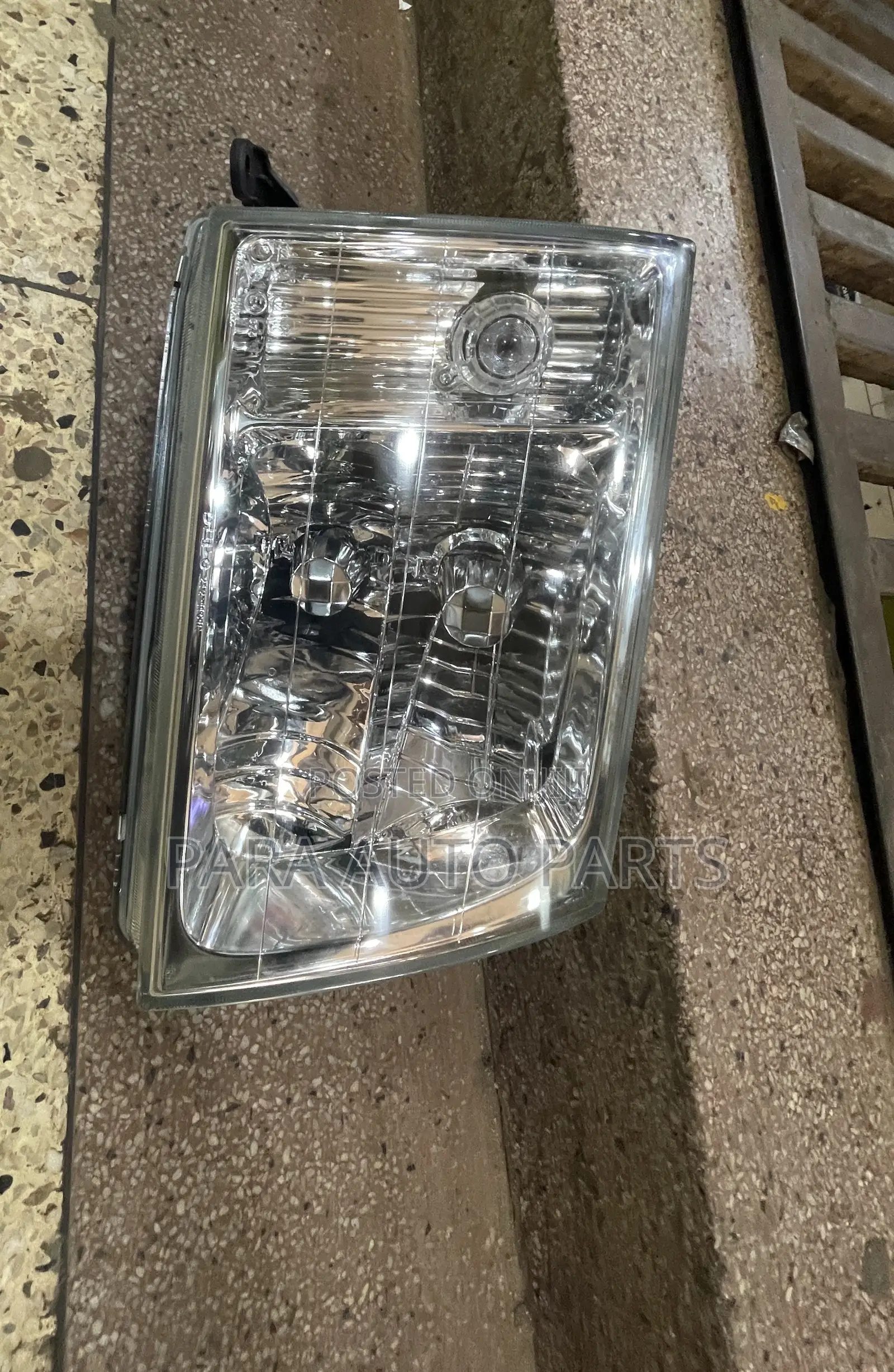 Land Cruiser 100 Headlight