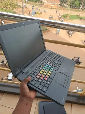Laptop Toshiba Satellite Pro C650 4GB Intel Core I5 SSD 128GB