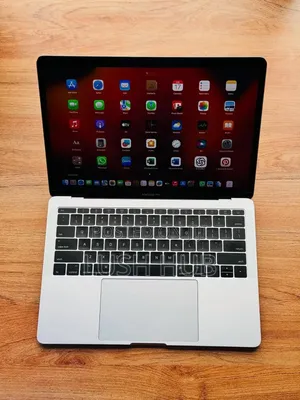 Laptop Apple MacBook Pro 2017 16GB Intel Core I5 SSD 512GB