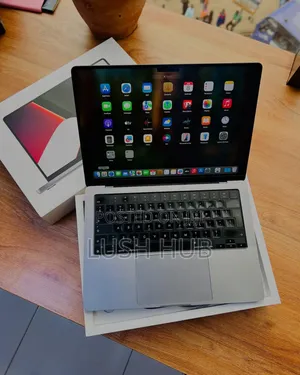 New Laptop Apple MacBook Pro M1 8GB Apple M1 Pro SSD 256GB