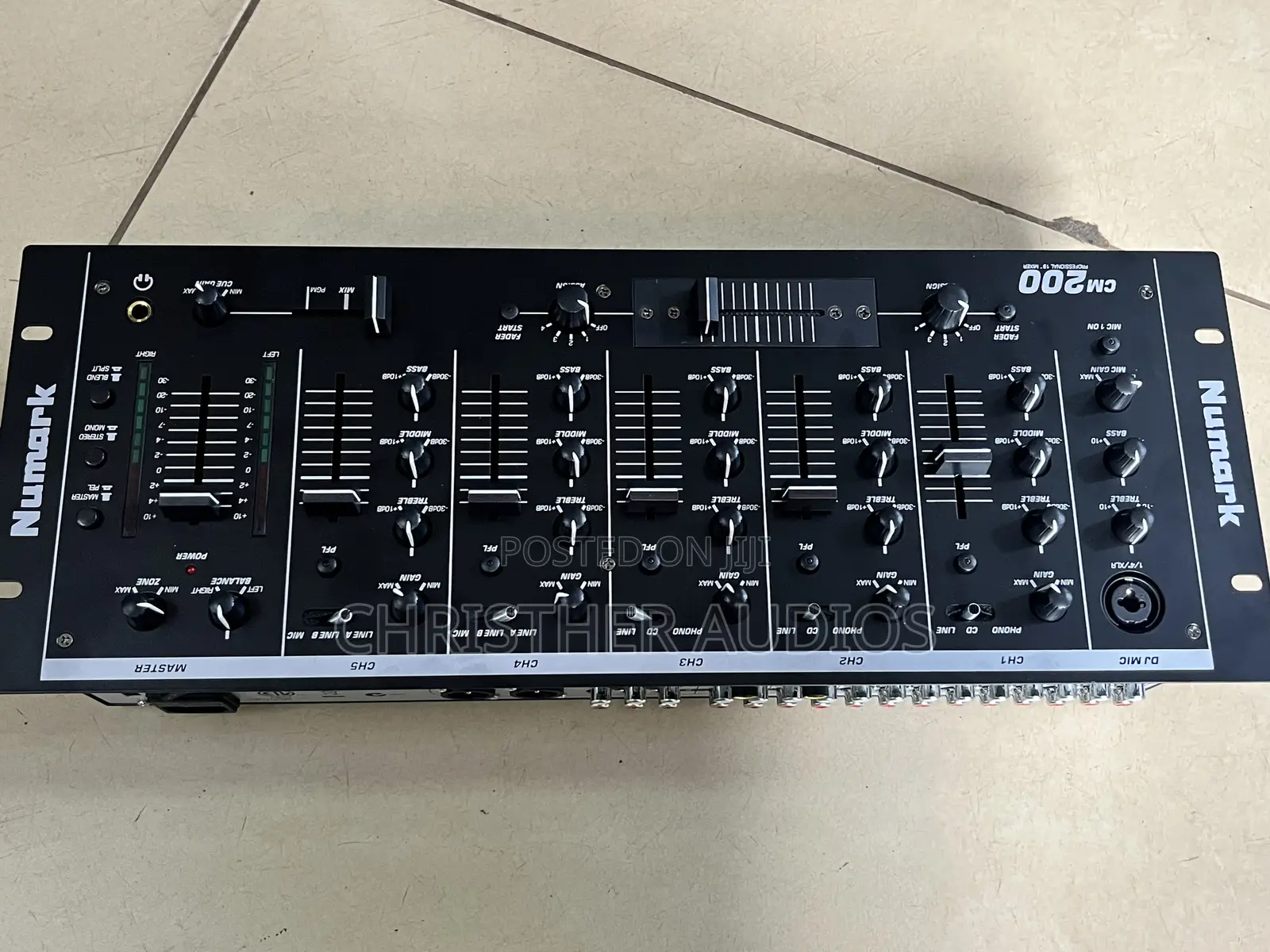Numark Mixercm200