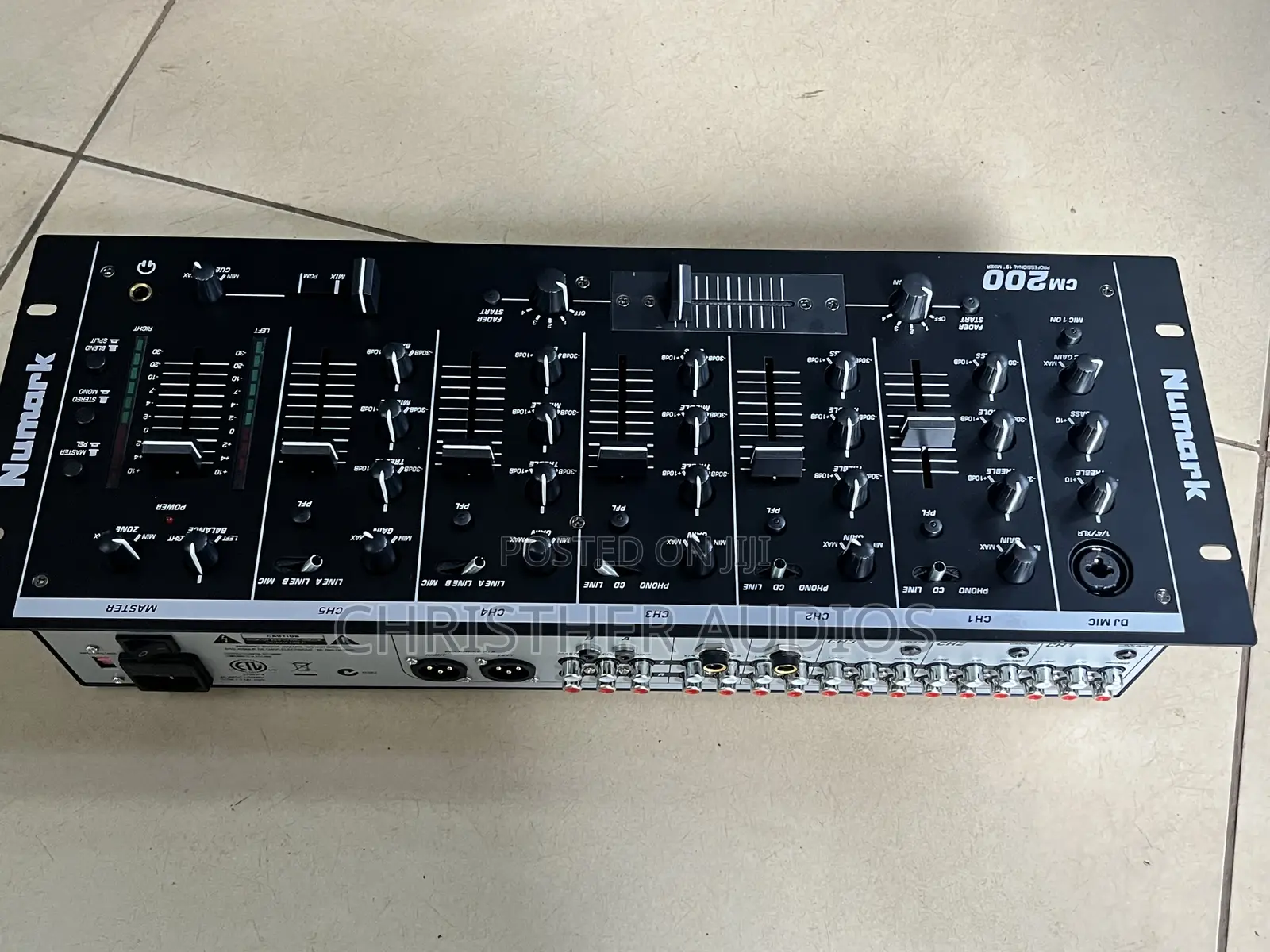 Numark Mixercm200