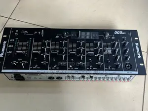 Numark Mixercm200