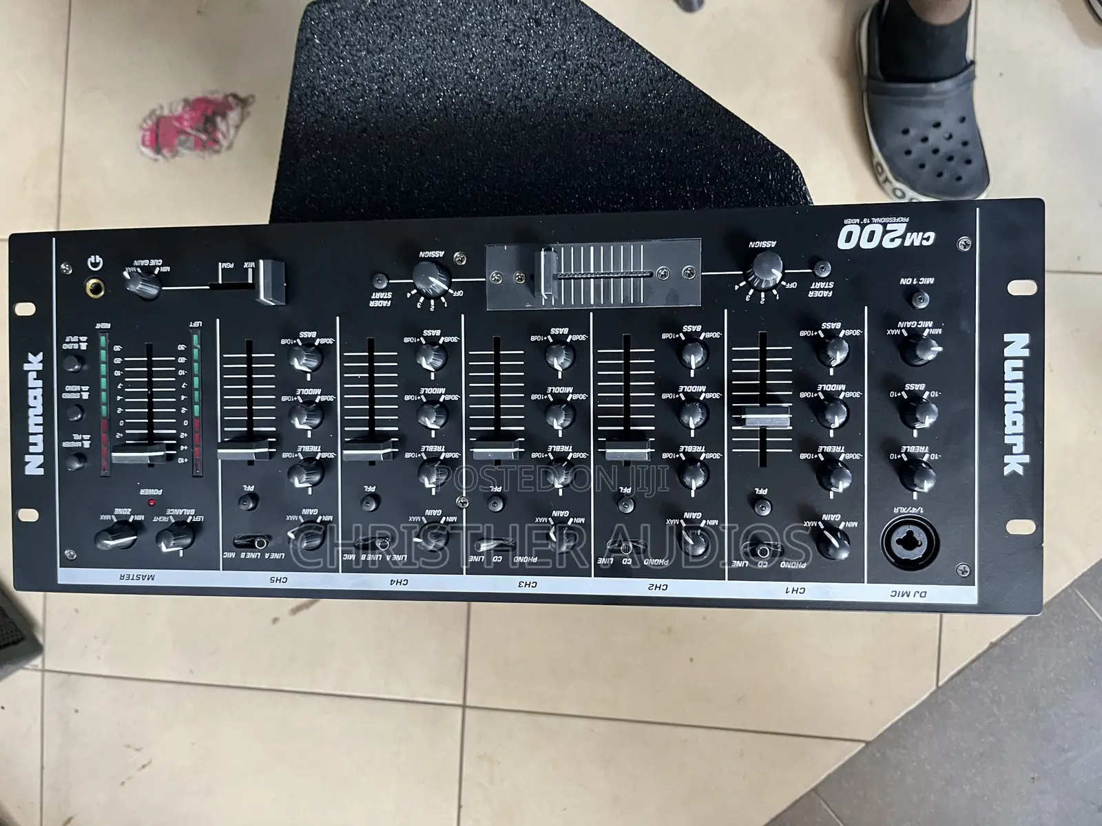 Numark Mixercm200