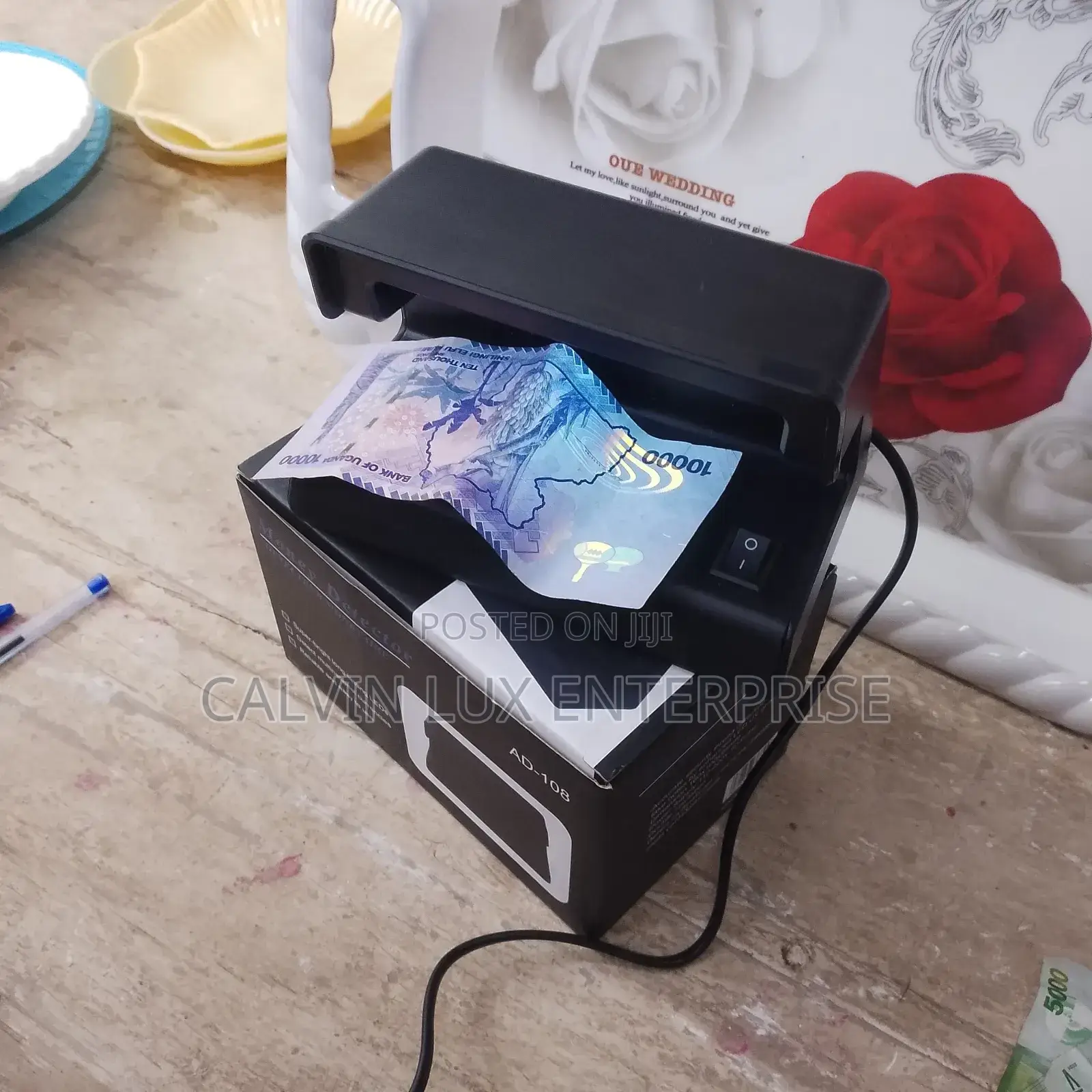 Counterfeit Money Detector
