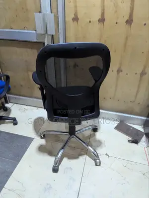 Adjustable Chair With a Soft Cushion Ready for Pick Up