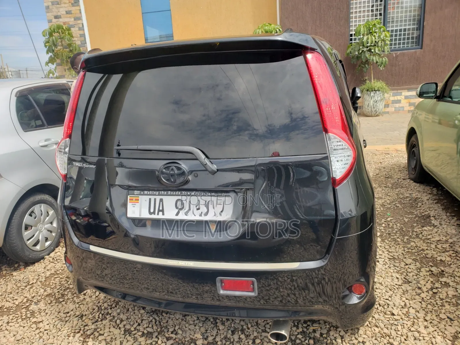 Toyota Passo Sette 1.5 AWD 2012 Black