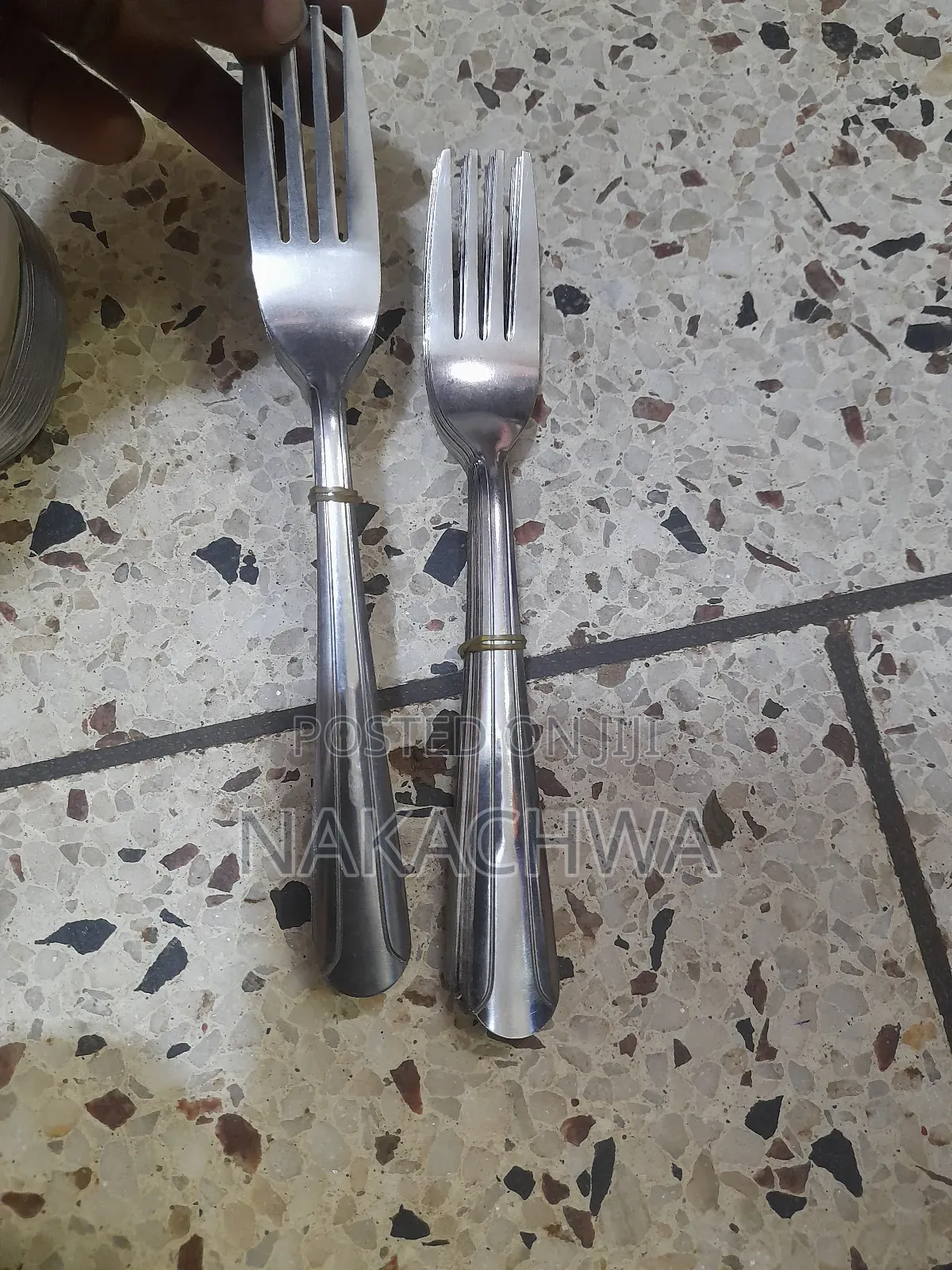 These Are Good Forks of 6 Drozens
