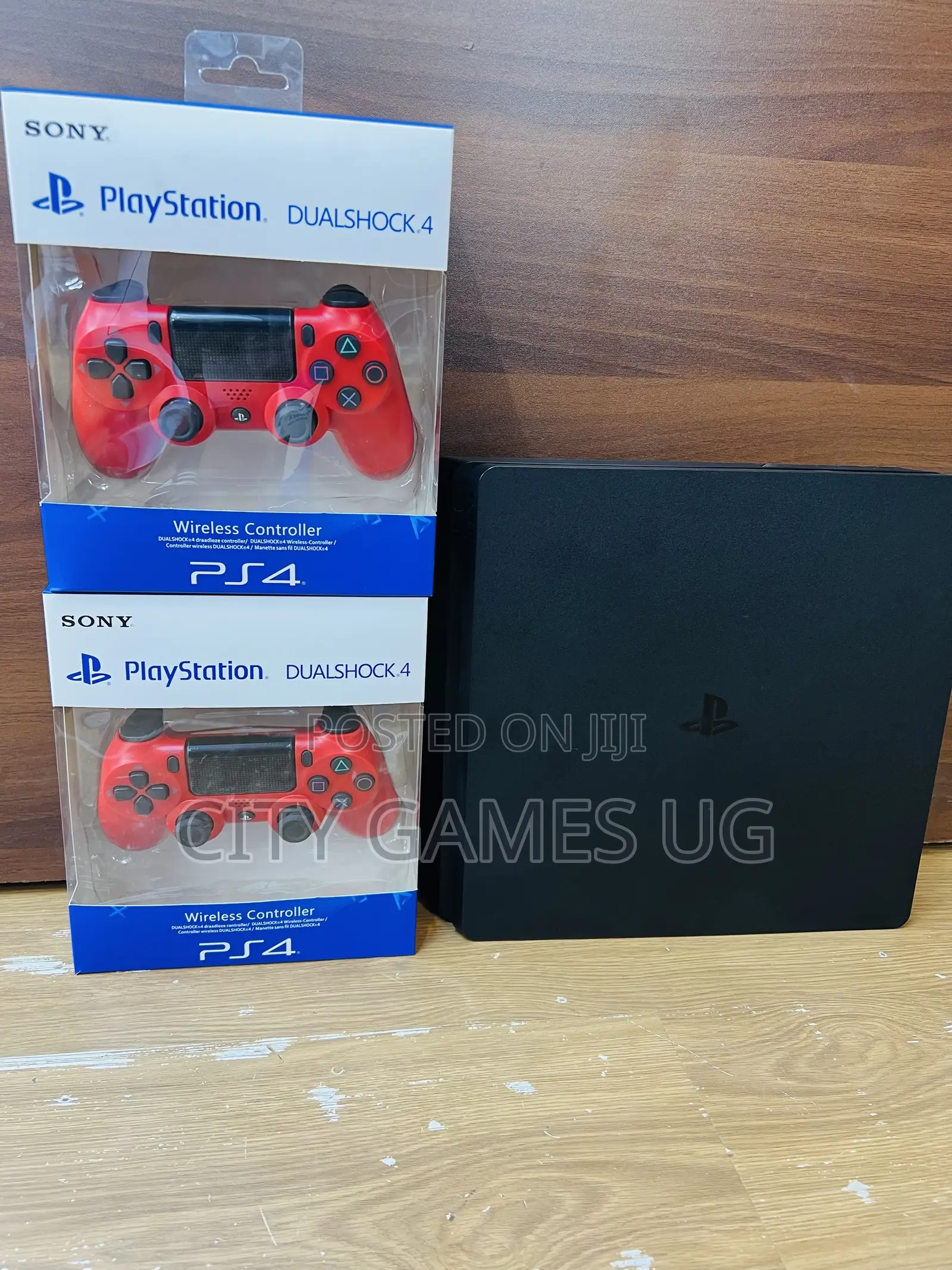 Ps4 Playstation in Great Condition-With Games and Controllers