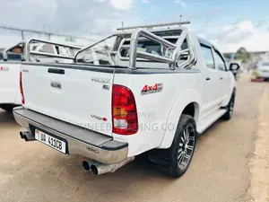Toyota Hilux 2.7 VVT-i 4X4 SRX 2011 White