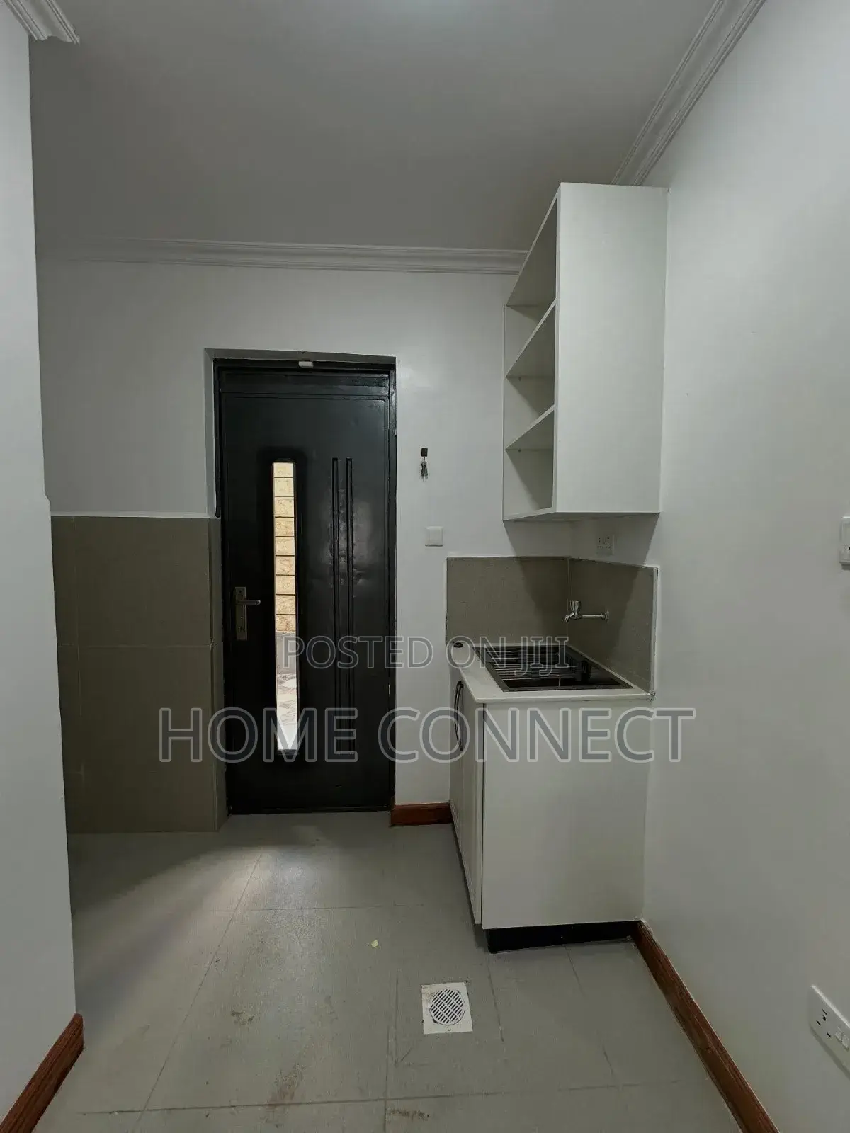 5bdrm Duplex in Munyonyo, Central Division for sale