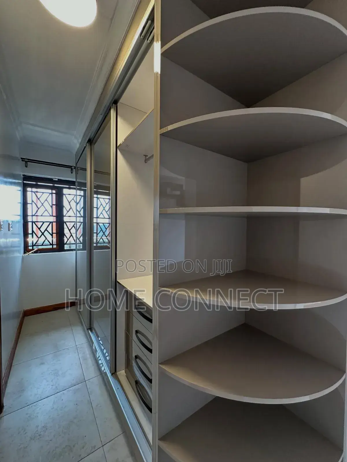 5bdrm Duplex in Munyonyo, Central Division for sale
