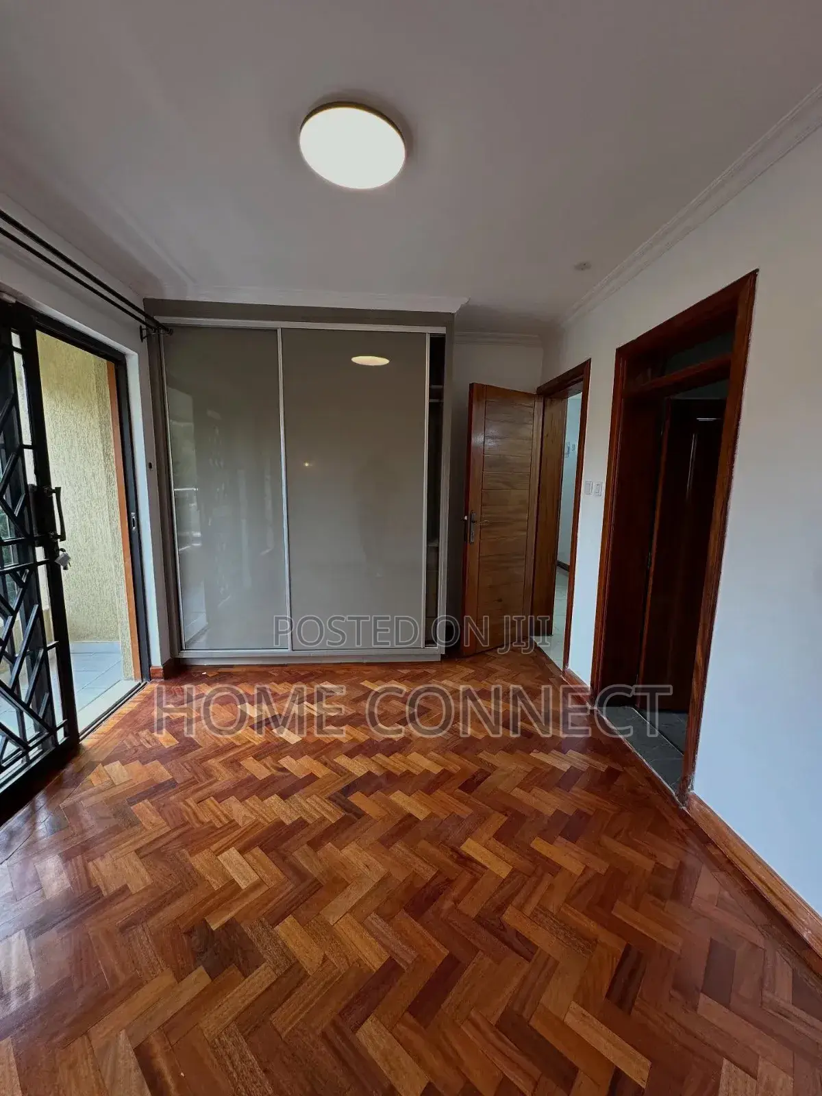 5bdrm Duplex in Munyonyo, Central Division for sale