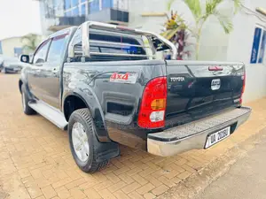 Toyota Hilux 2.7 VVT-i 4X4 SRX 2010 Black