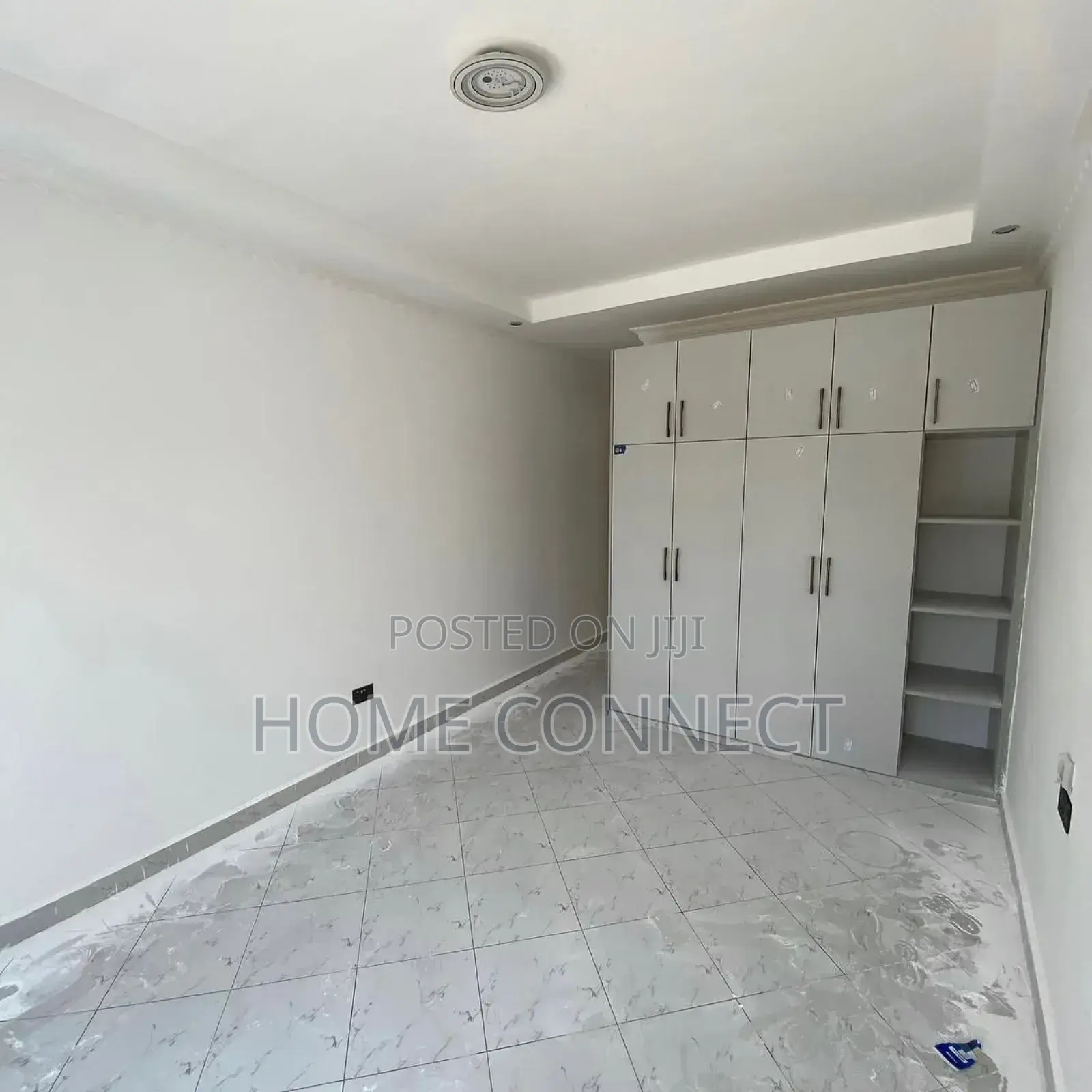 5bdrm Villa in Muyenga, Central Division for sale