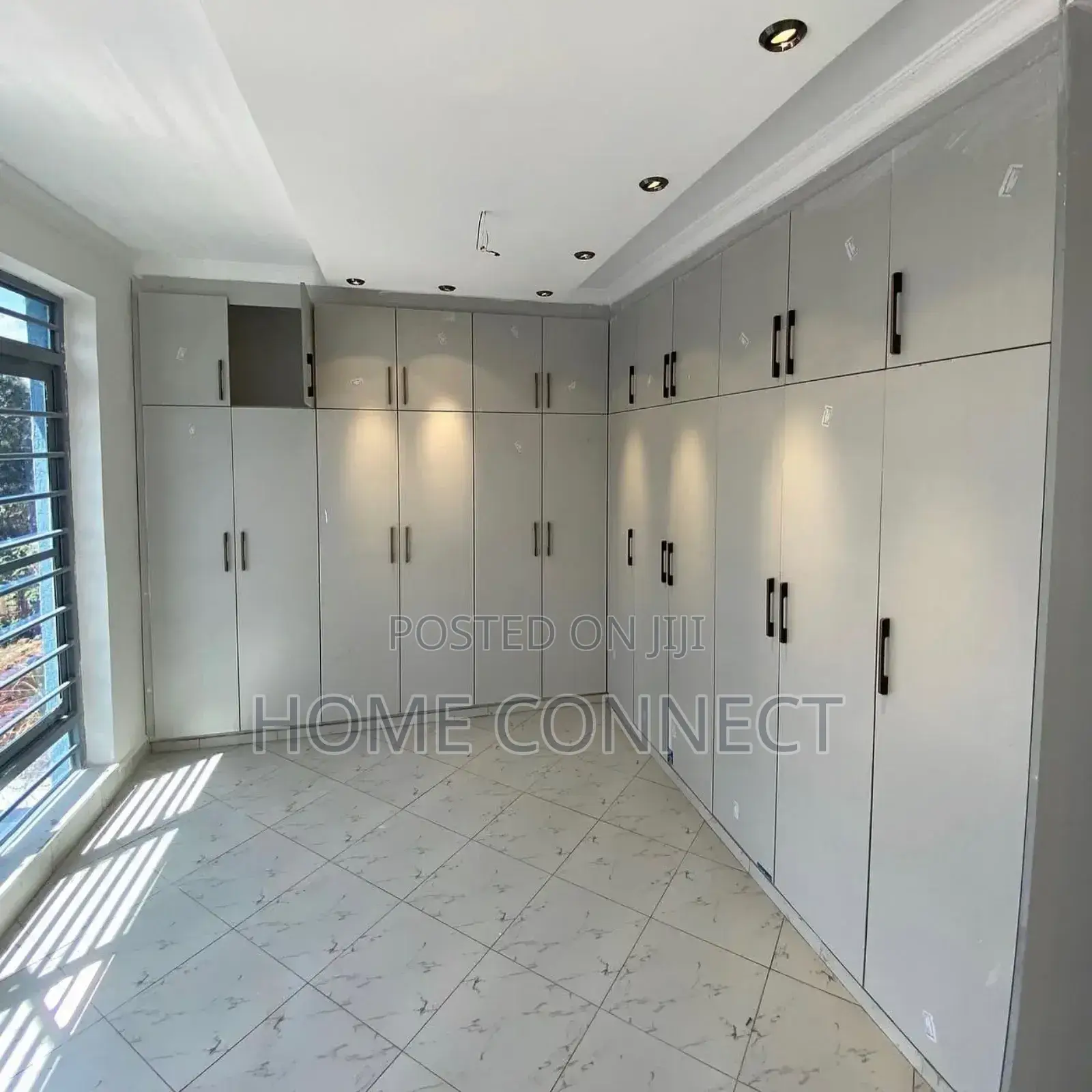 5bdrm Villa in Muyenga, Central Division for sale