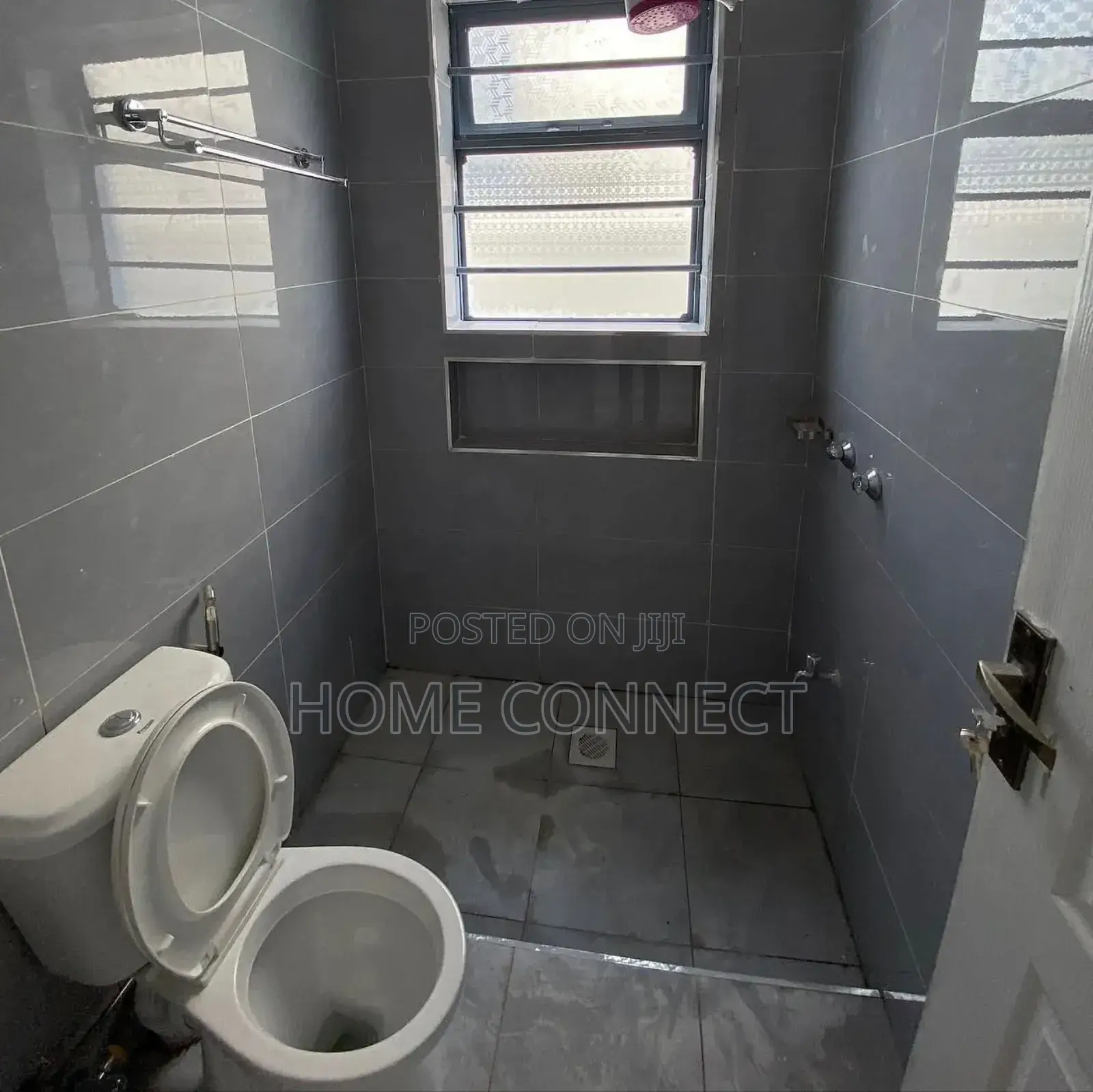 5bdrm Villa in Muyenga, Central Division for sale
