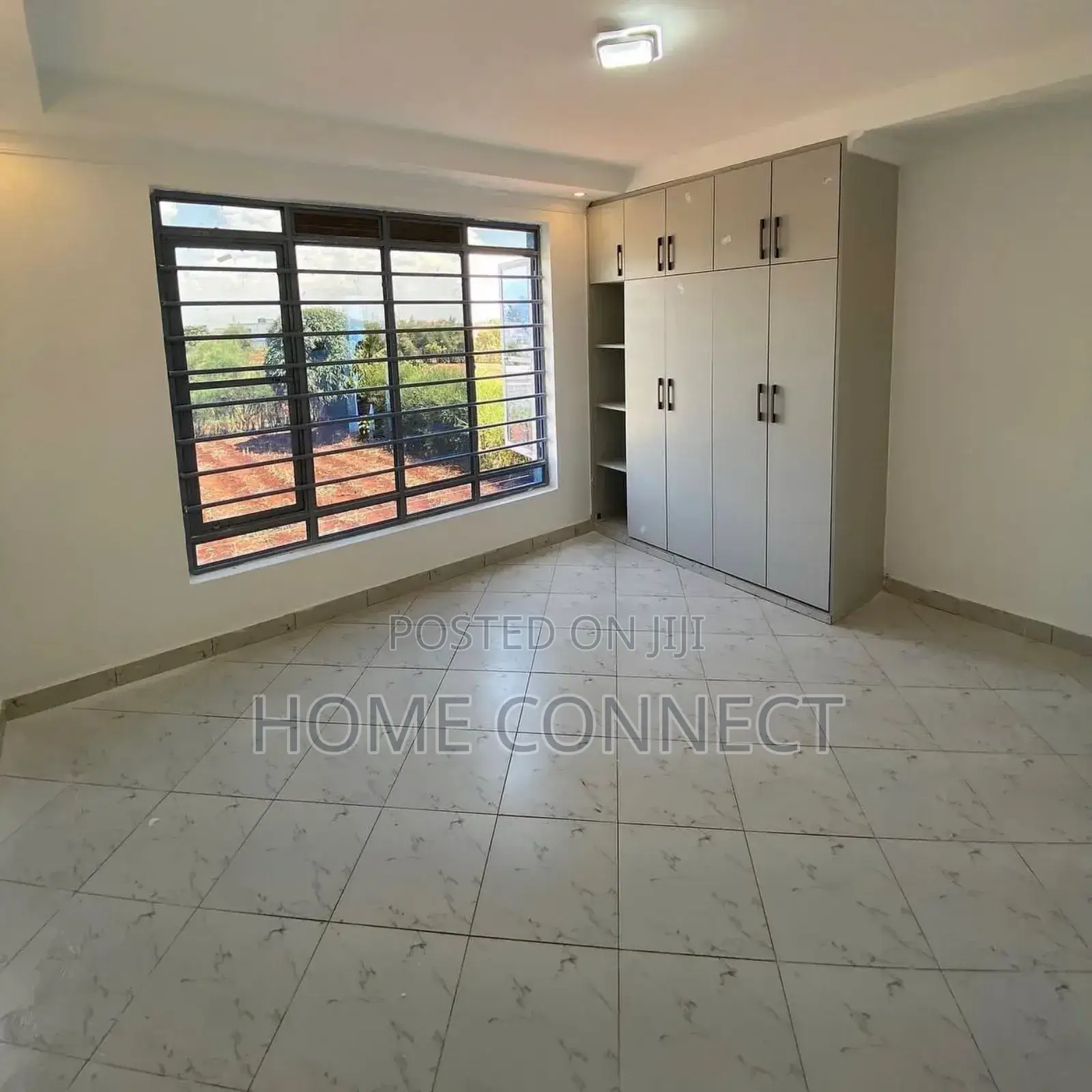 5bdrm Villa in Muyenga, Central Division for sale