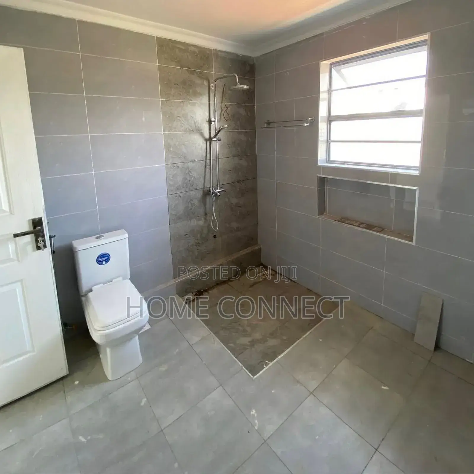 5bdrm Villa in Muyenga, Central Division for sale