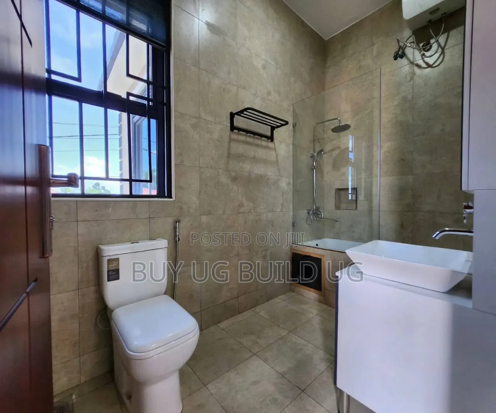 3bdrm Apartment in Namugongo, Central Division for rent