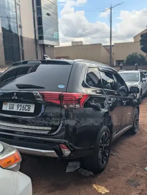 Mitsubishi Outlander 2017 Black