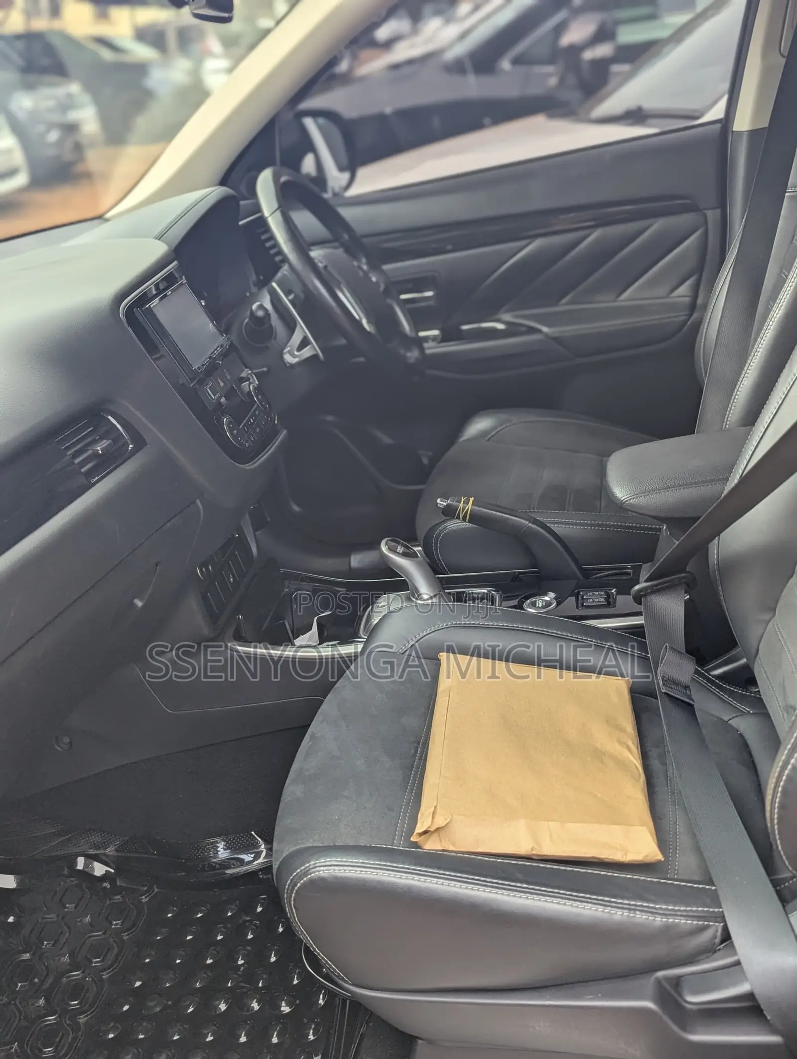 Mitsubishi Outlander 2017 Black