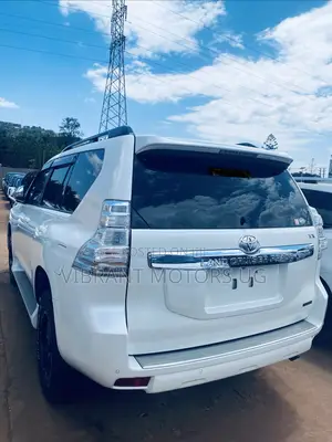 Toyota Land Cruiser Prado 2.8 D-4D 2016 White