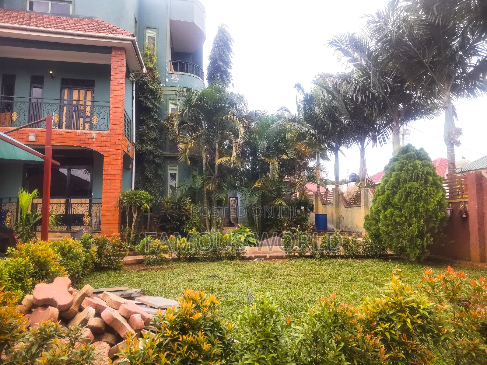 Furnished 8bdrm Mansion in Entebbe Katabi for sale