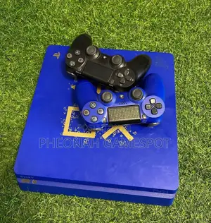 Sony Playstation 4 Slim 500gb - Full Set, Excellent Condition.