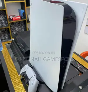 Uk Used Ps5 Standard in an Excellent Condition, 2 Pads and 2 Games