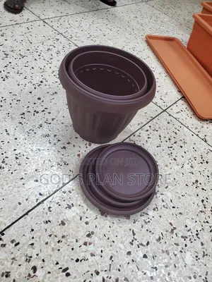 Matte Finish Plastic Flower Pots Flower Pots