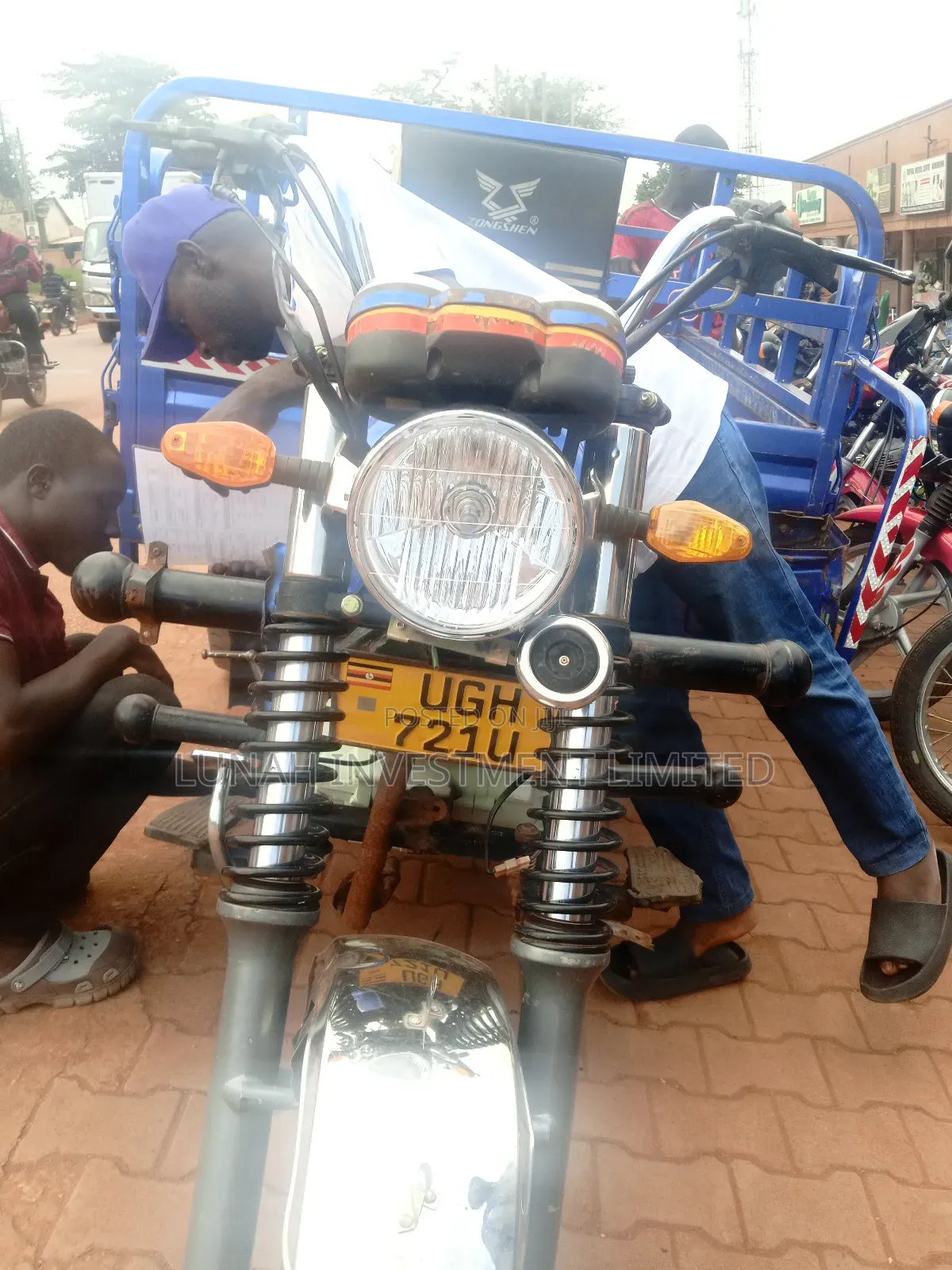 Bajaj Boxer 125 2025 Red