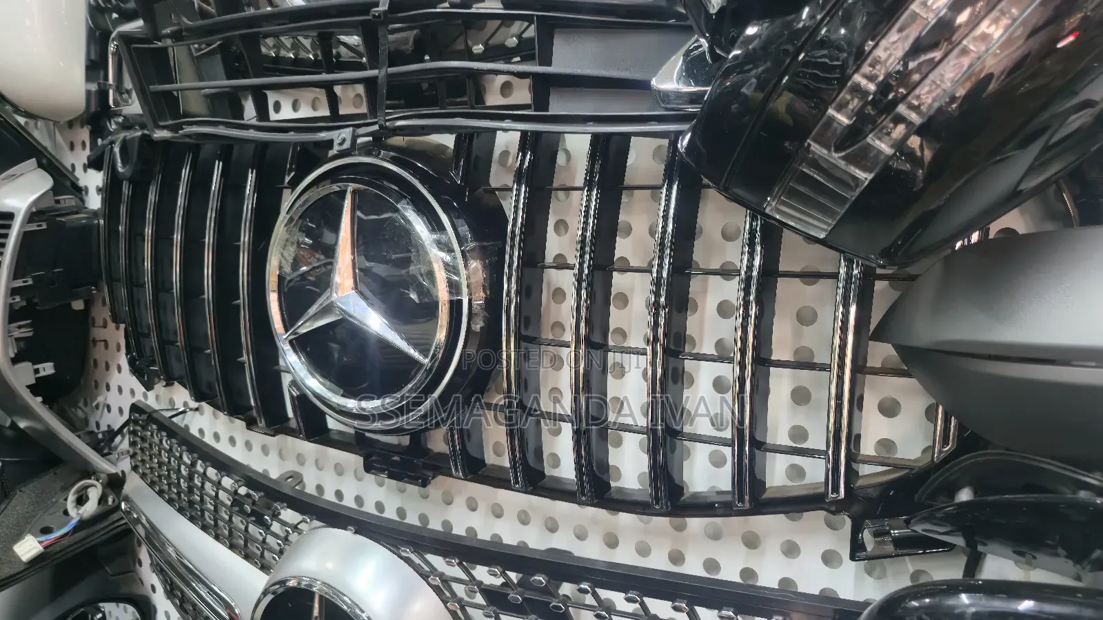Luxury Mercedes-Benz Grille