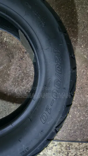 120/90-10 Tubeless Tyres
